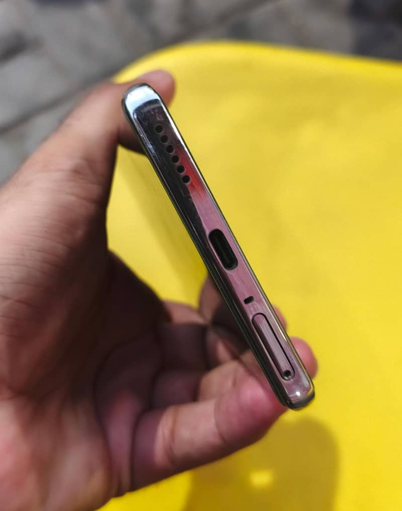 Tecno CAMON 40 Pro 7