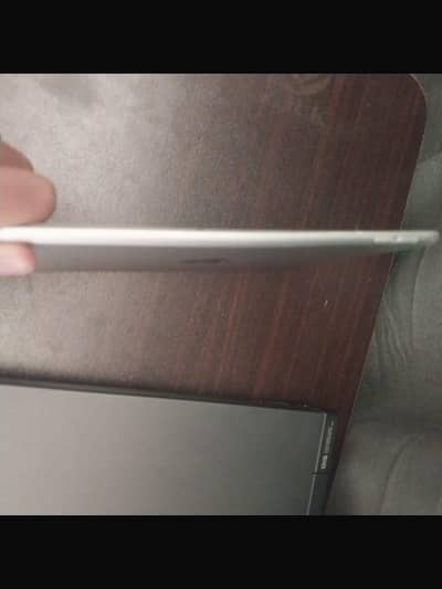 iPad Mini 5 4/64GB In 8.5/10 Condition