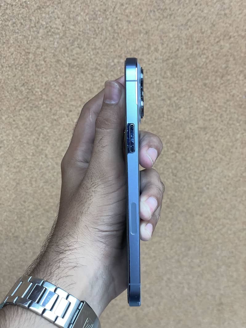 13 pro max 4