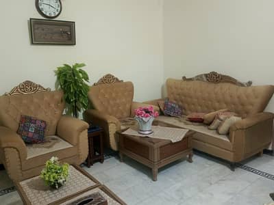 Elegant 5-Seater Sofa Set with center and side tables