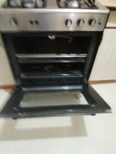 Gas oven with stove
