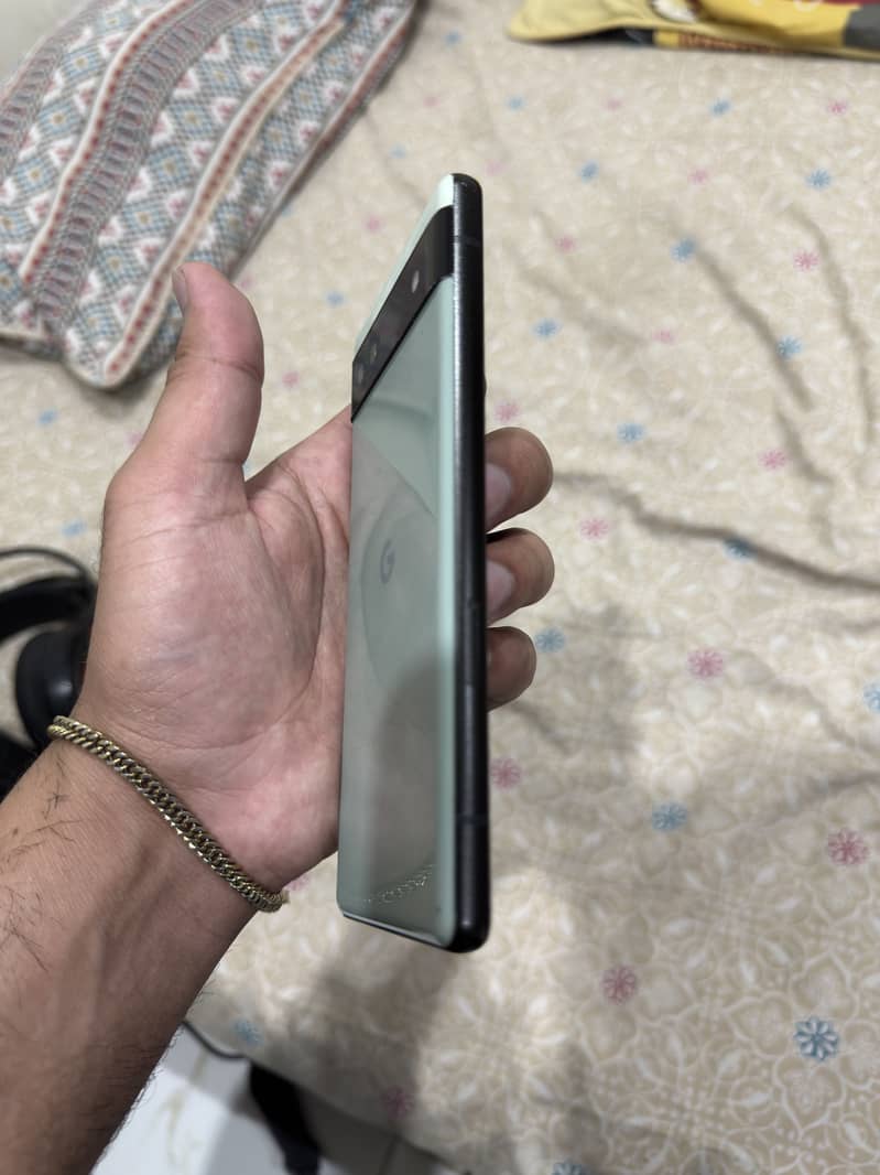 Google Pixel 6a 3