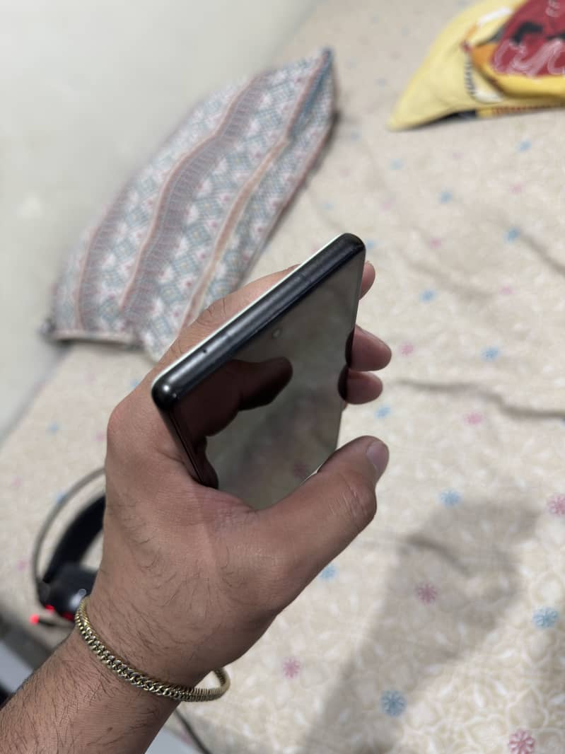 Google Pixel 6a 4