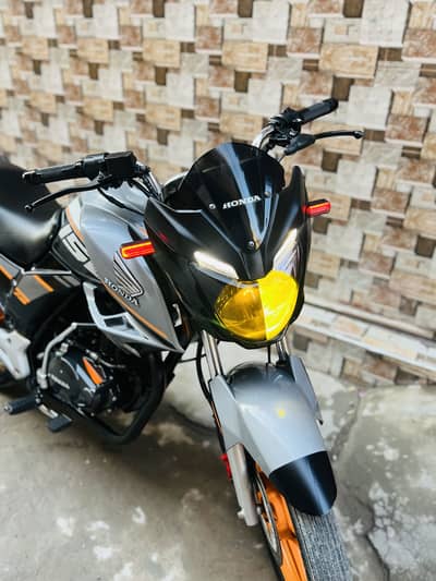 HONDA CB 150F