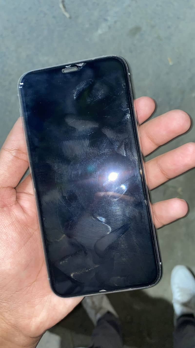 Apple iPhone 11 Pro 1