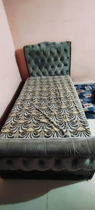 single bed with Mattress