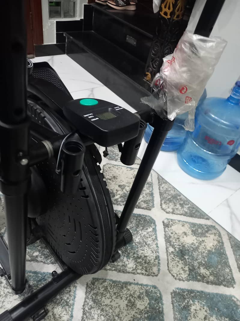 Elliptical Cross Trainer Exercise Machine 6