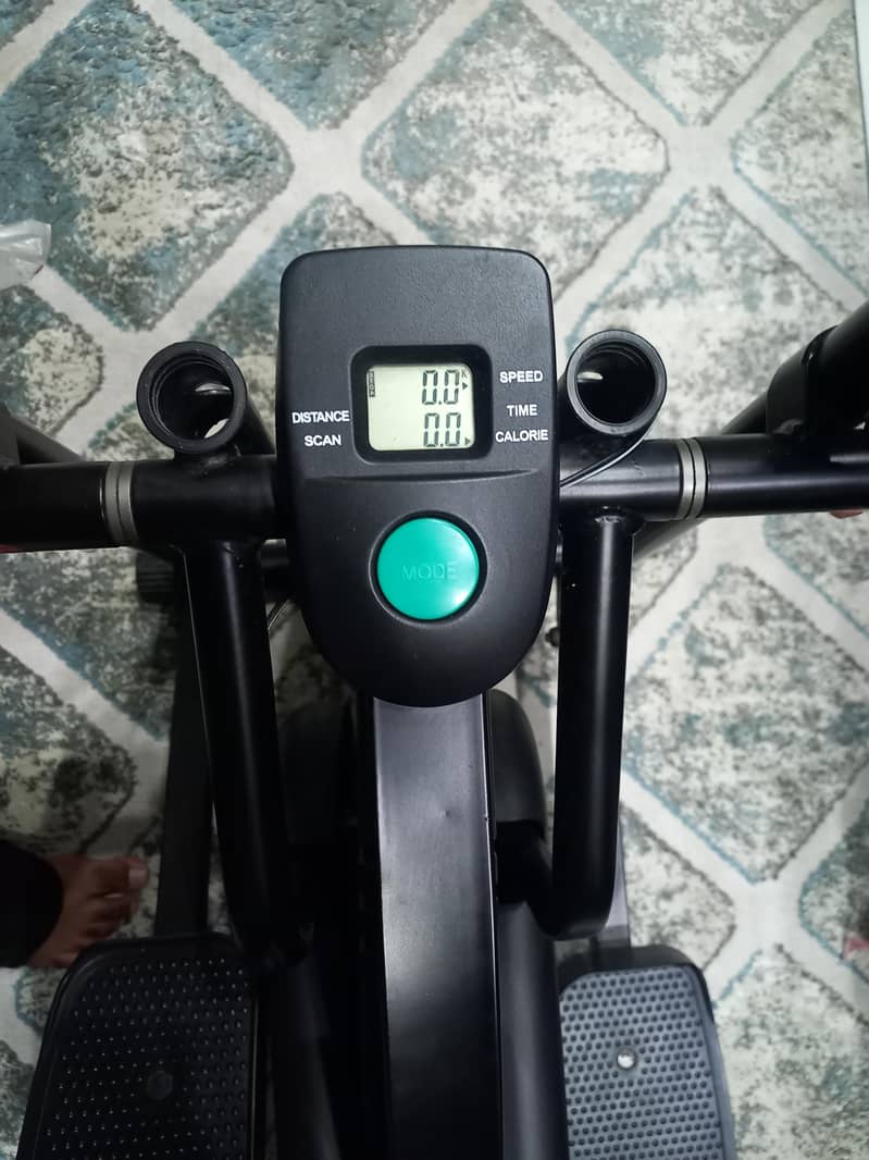 Elliptical Cross Trainer Exercise Machine 8