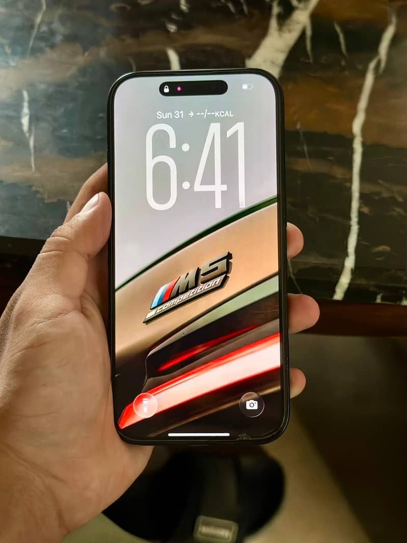 iPhone 16 Pro 1