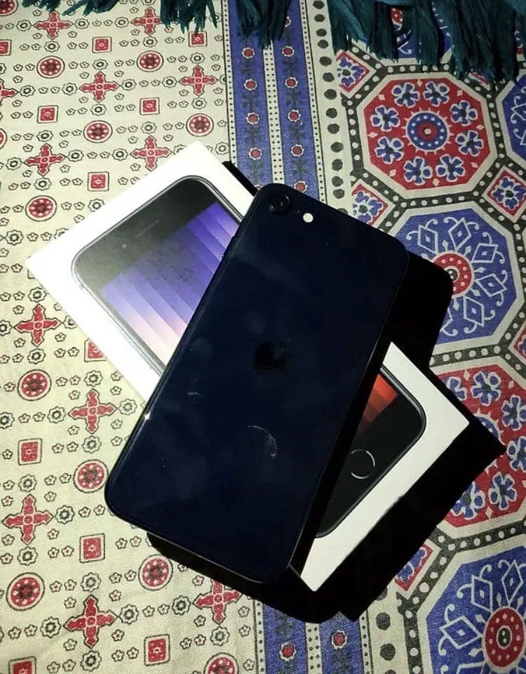iphone se 3rd generation 0