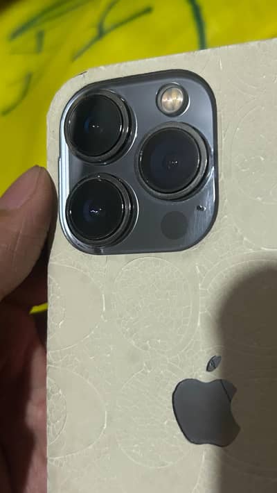Apple iPhone 13 Pro 10/10 condtion exchange with 13 max