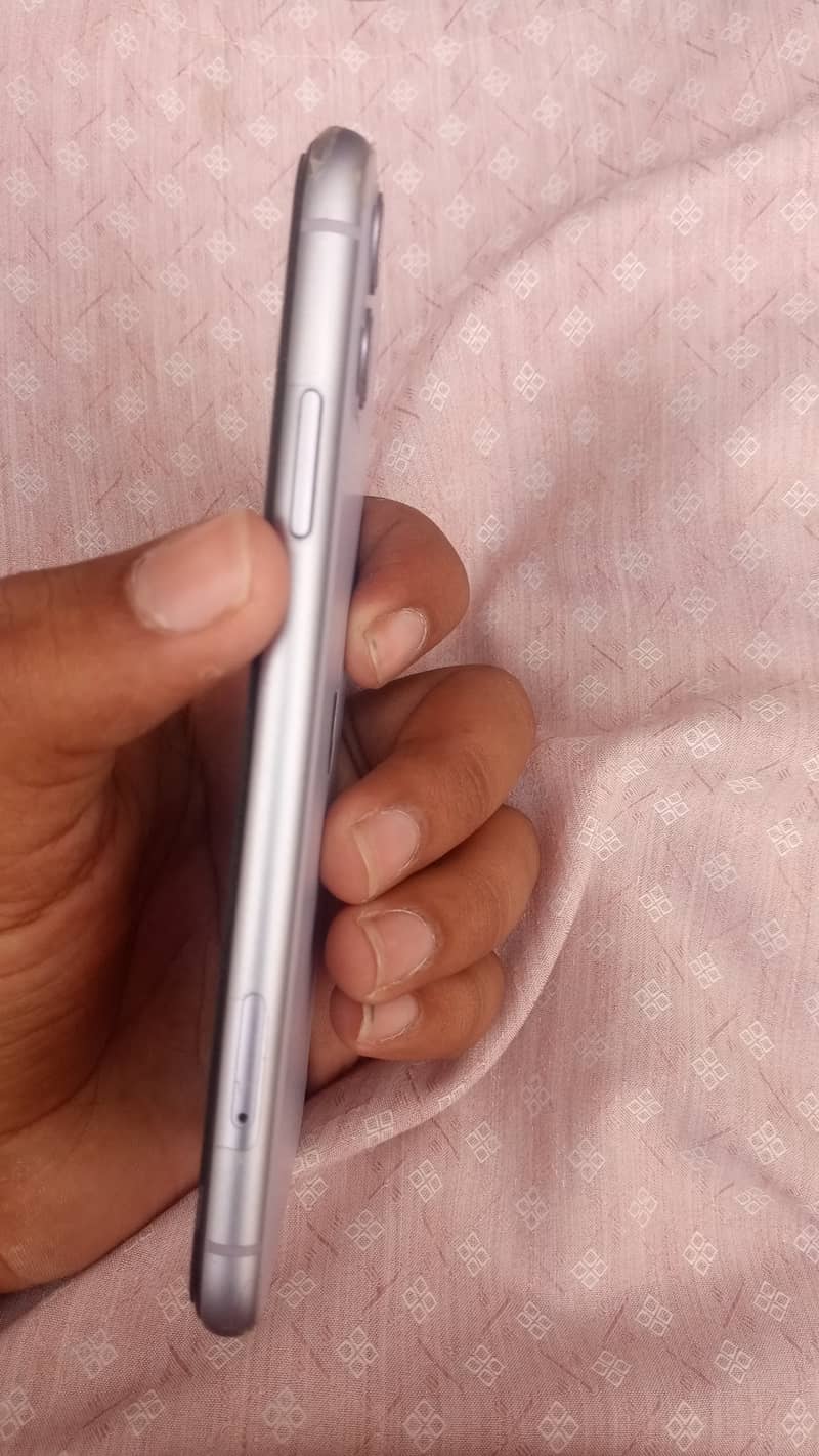 Apple iPhone 11 2