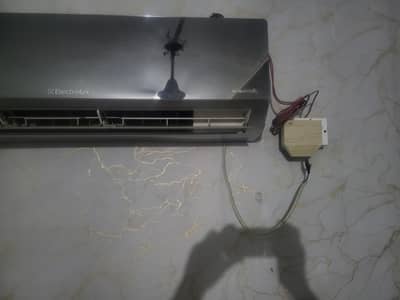 Electrolux DC invinter AC 1.5 ton new condition