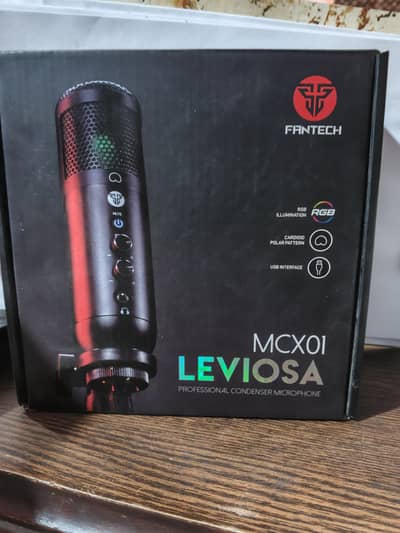 Fantech condenser microphone with stand