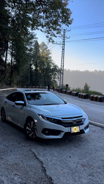 Honda Civic Oriel 1.8 i-VTEC CVT 2017