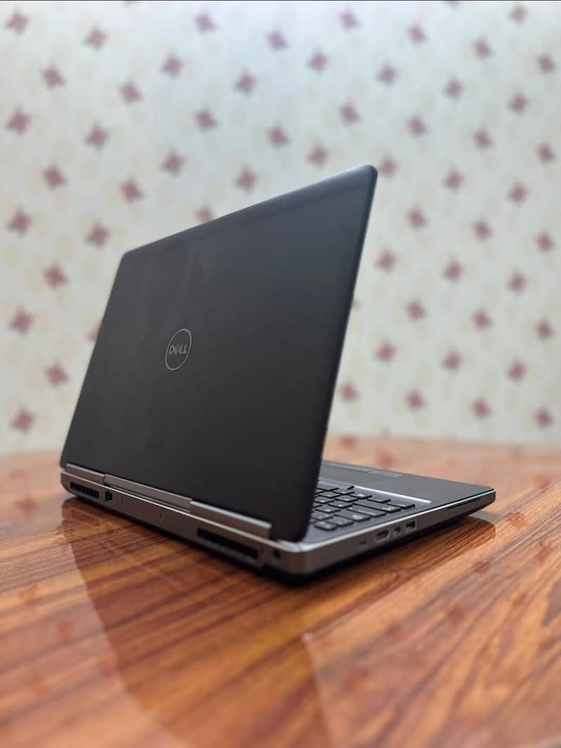 Dell Precision 7520 2