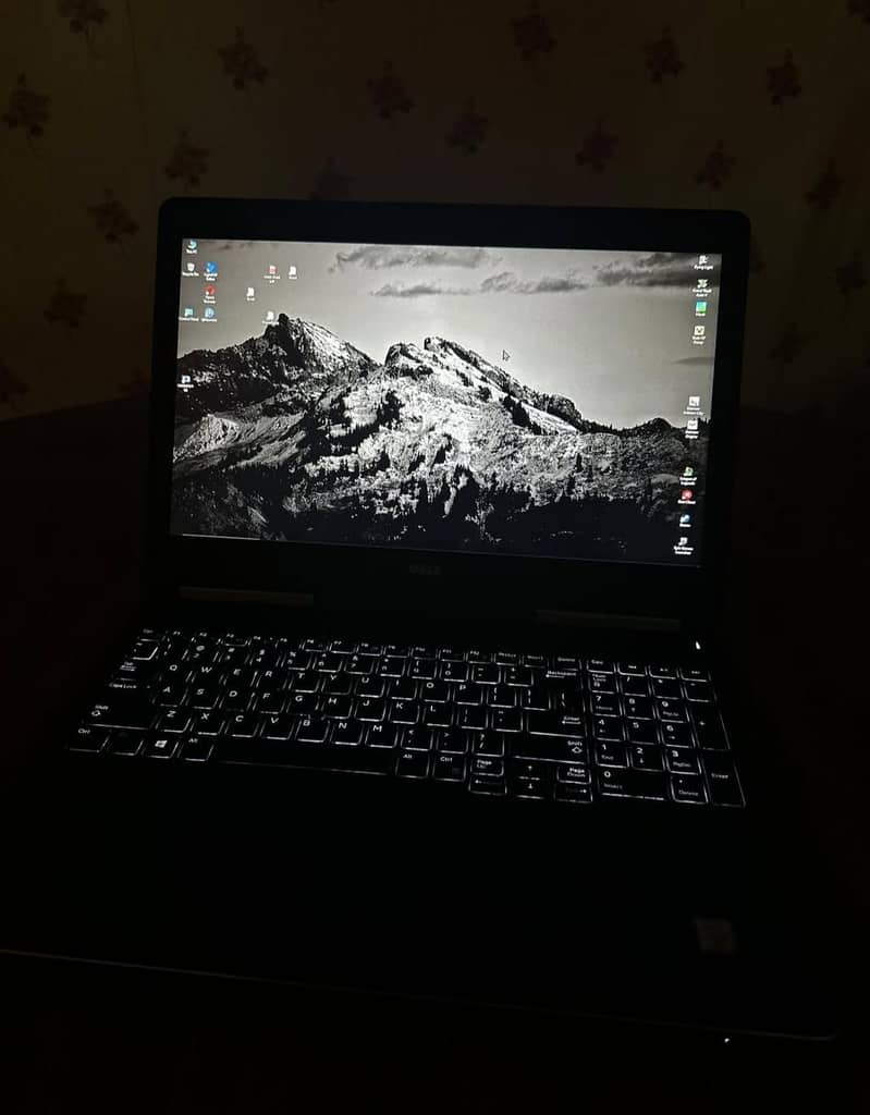 Dell Precision 7520 4