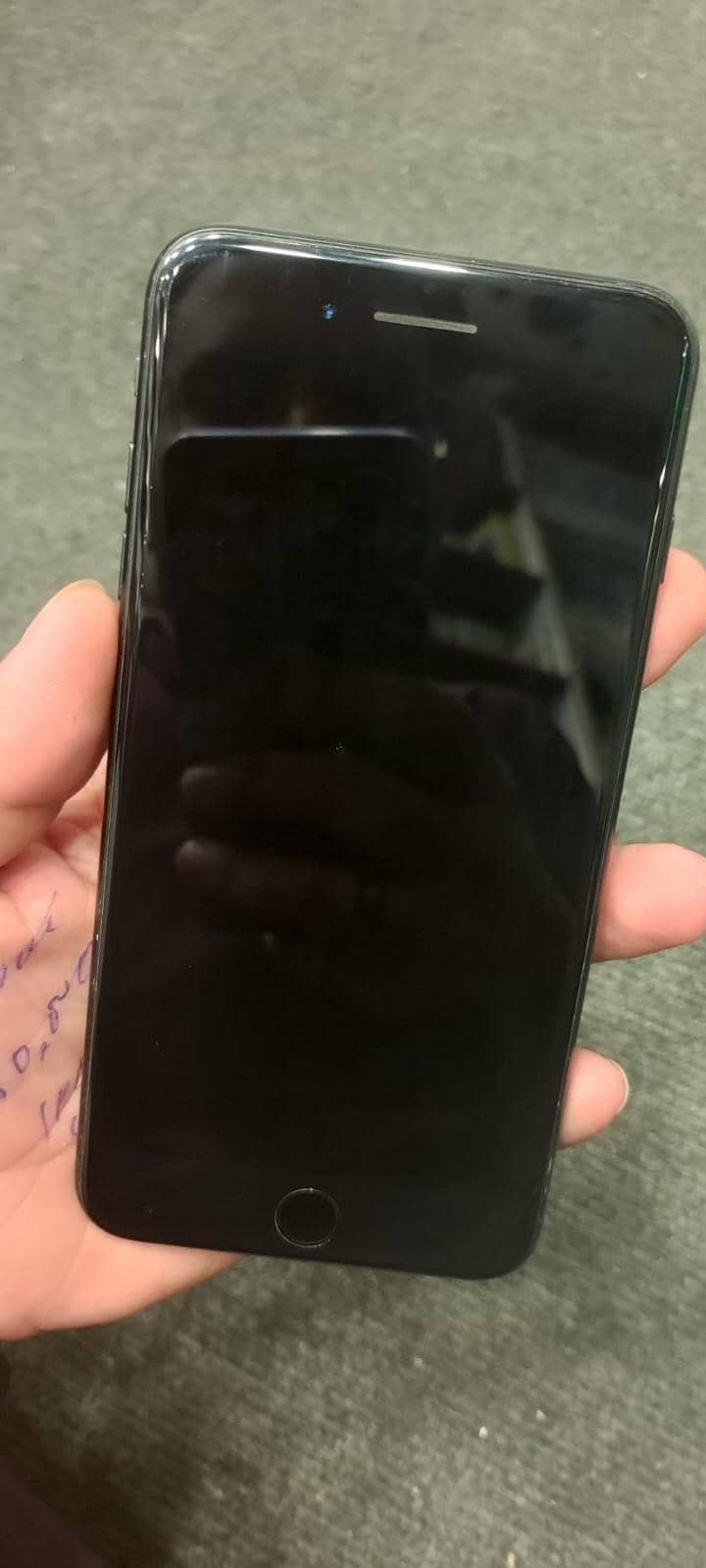 Apple iPhone 7 Plus 5