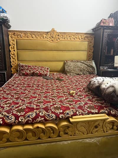 queen size bed for sale