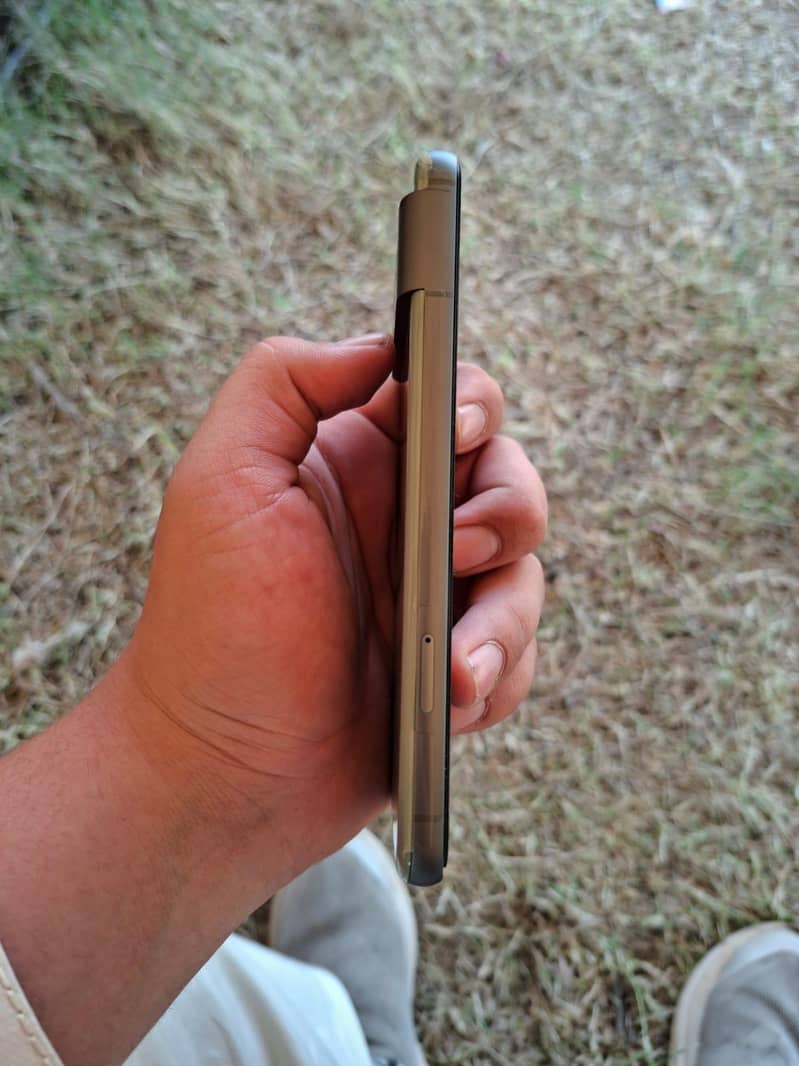 Google Pixel 8 3