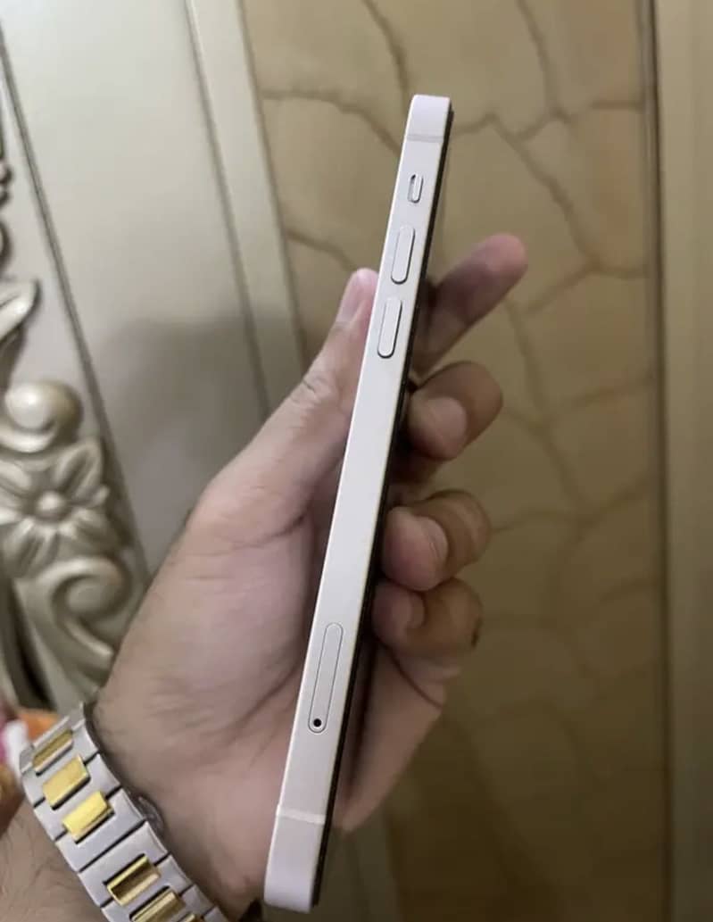 Apple iPhone 12 1