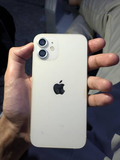 Apple iPhone 12