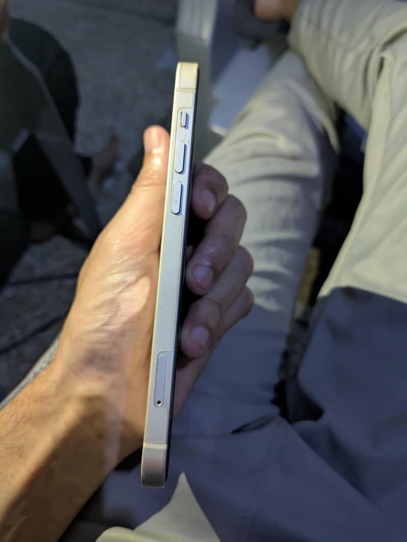 Apple iPhone 12 1
