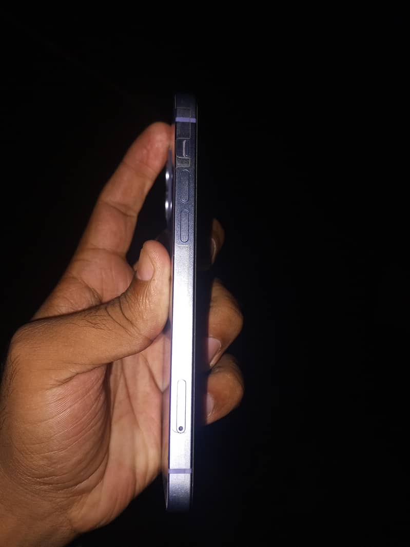 Apple iPhone 12 2