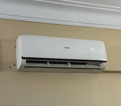 Like New - Haier 1 Ton AC