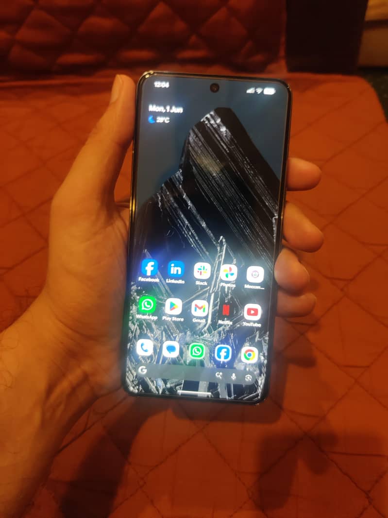 Google Pixel 8 Pro 2