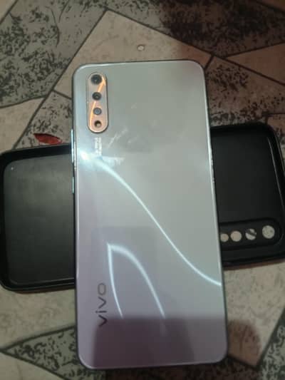 Vivo S1