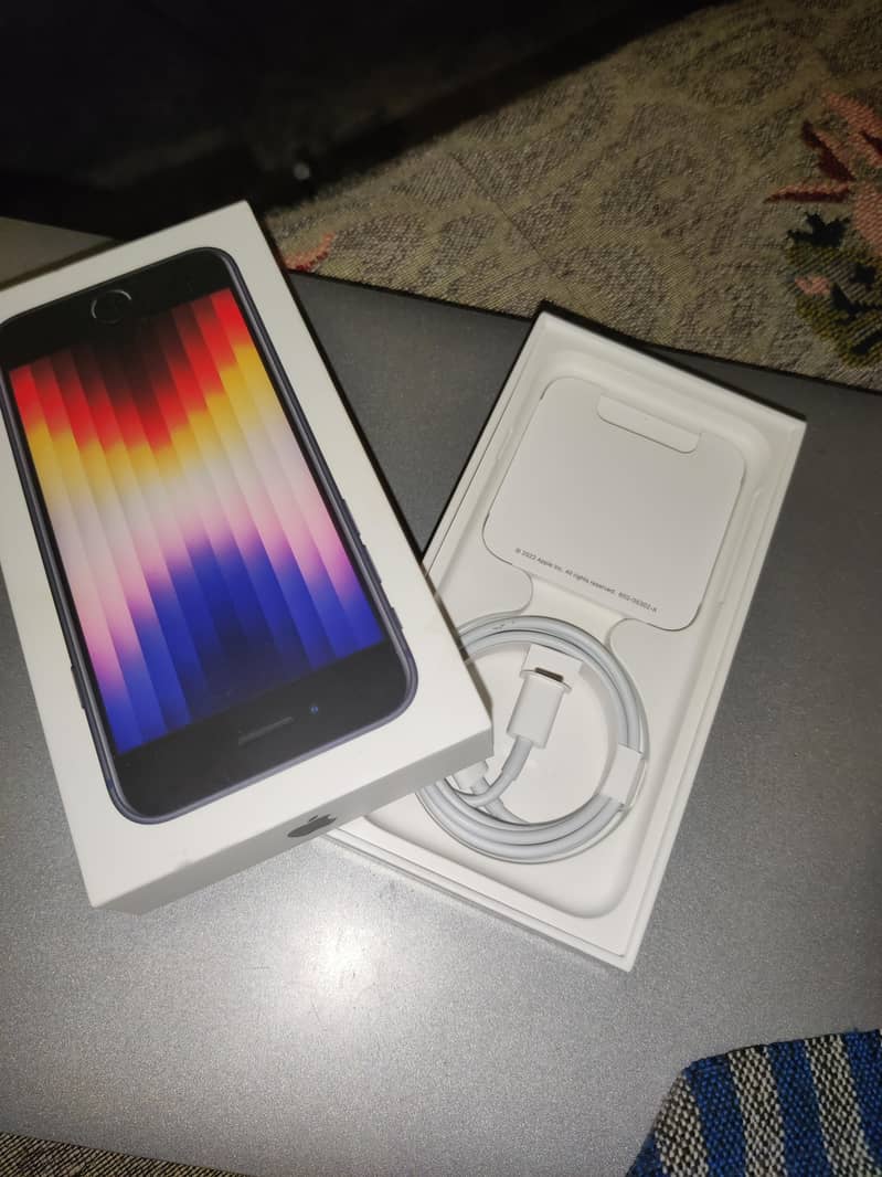 Apple iPhone SE (3rd generation) 4