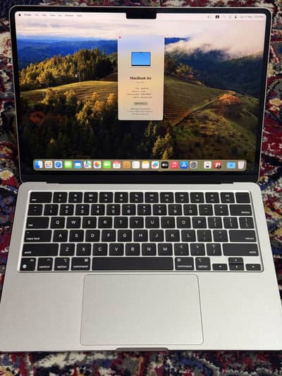 MacBook Air M2 13”8/256 27cycles 99%health scrachless like new