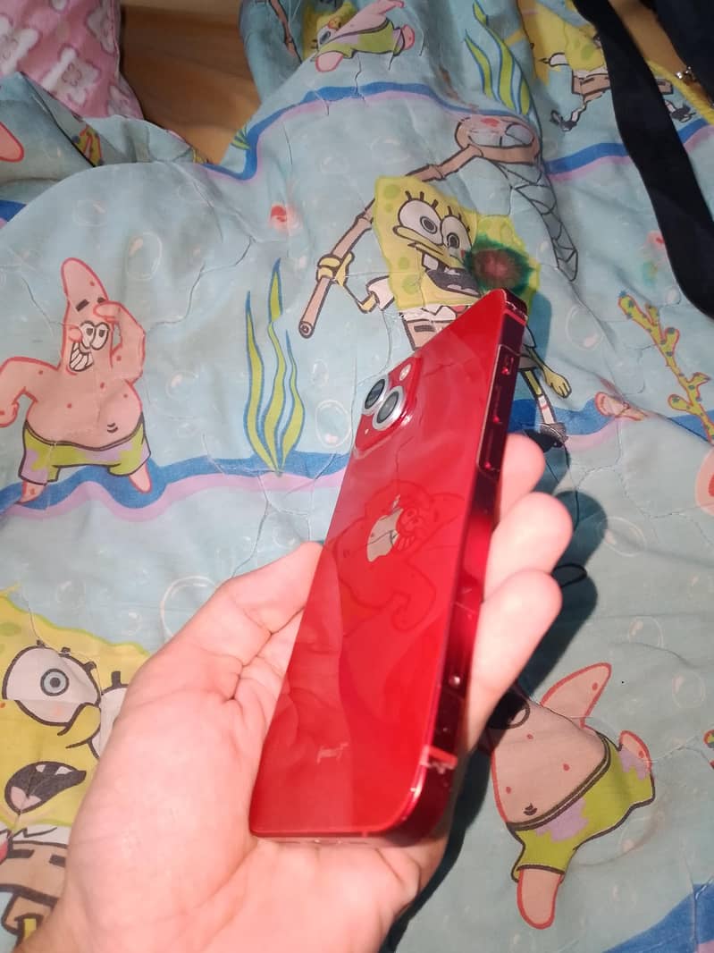 Apple iPhone 13 4