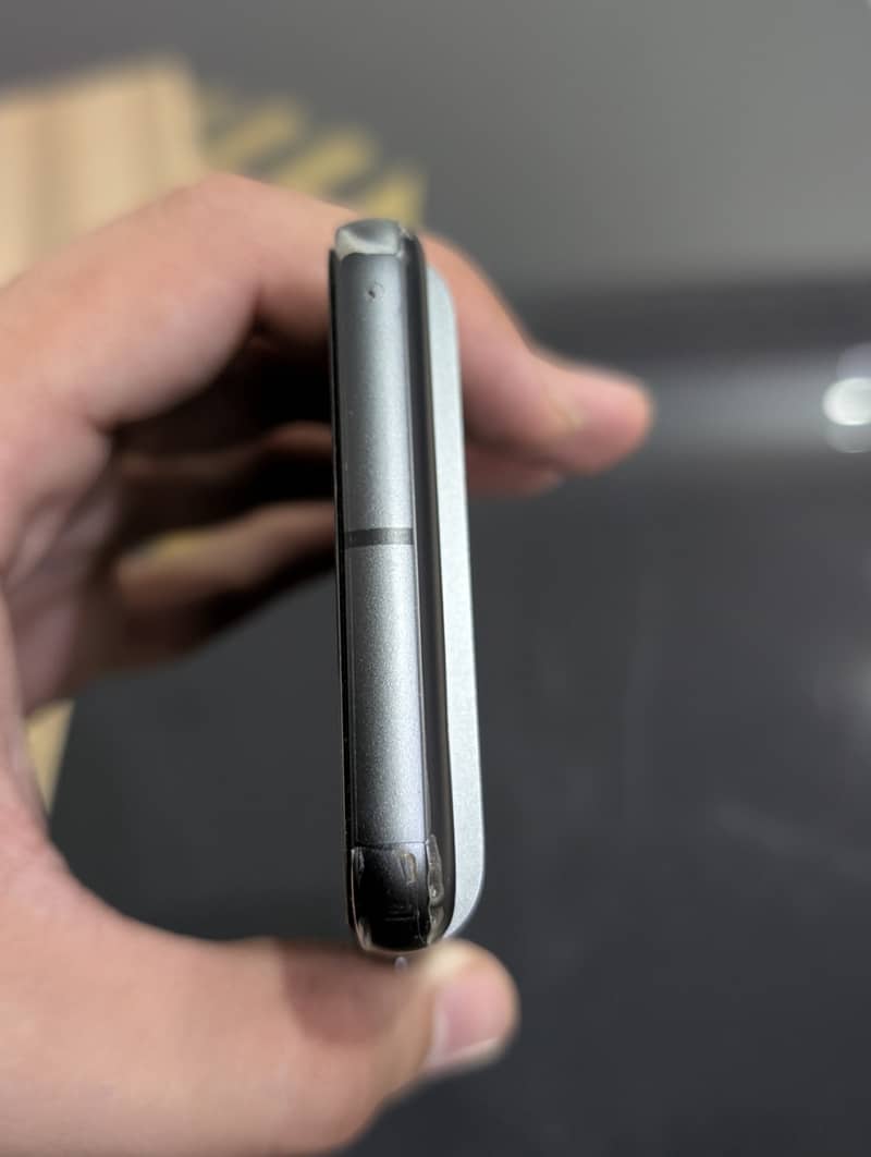 Google Pixel 8 6