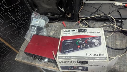 Scarlett 2i2 geniun studio sound card