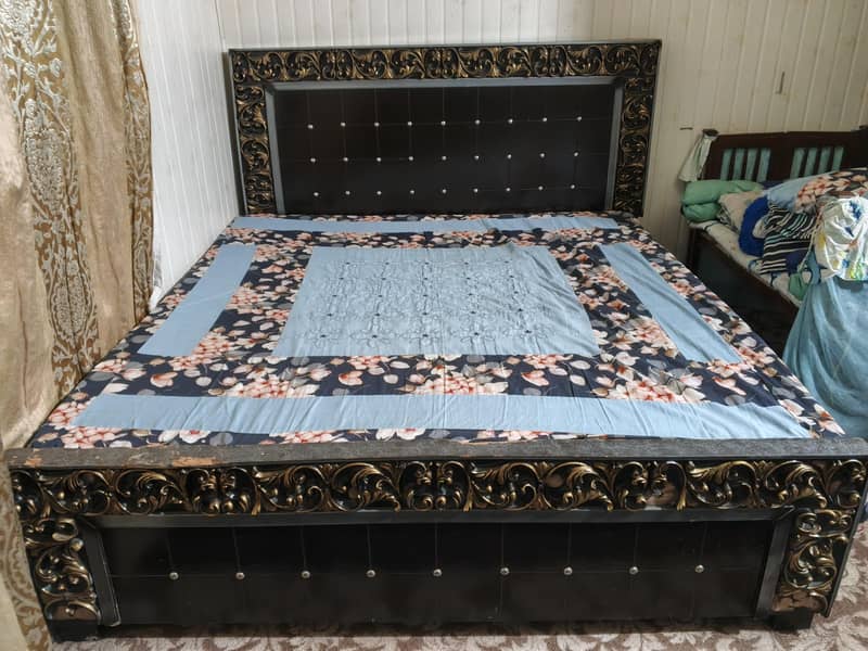 Double Size Bed 0
