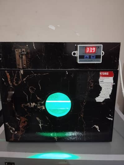 Manual incubator