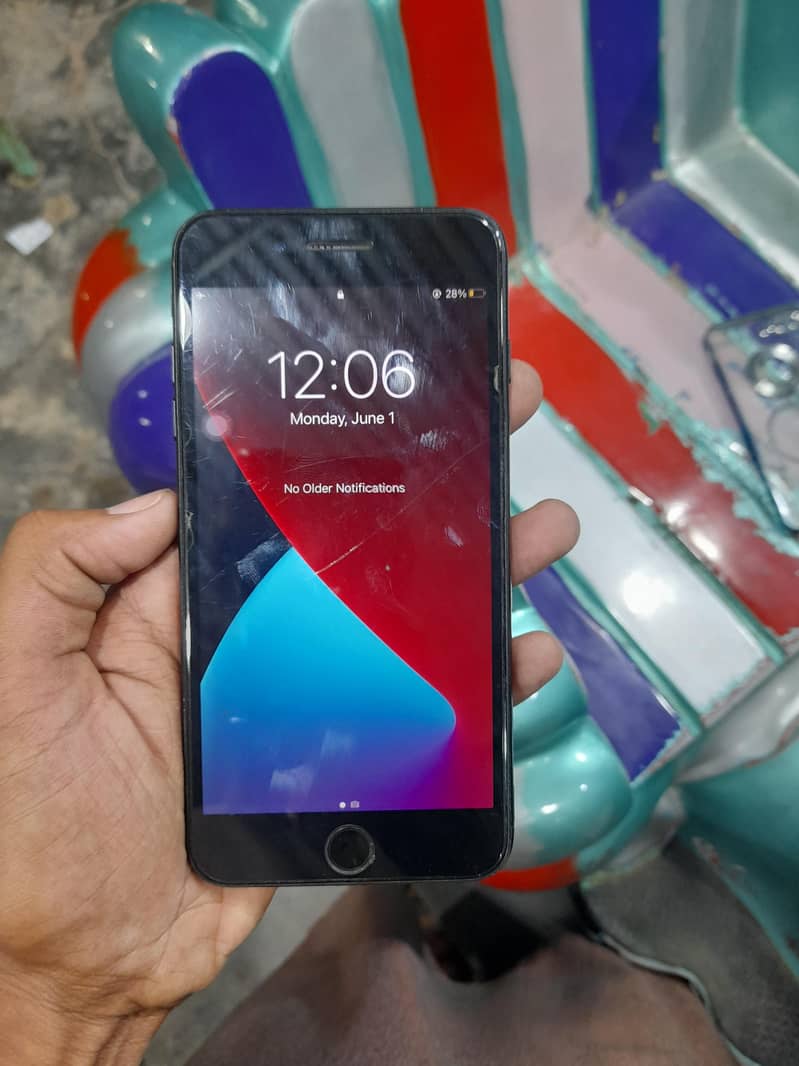 Apple iPhone 7 Plus 0
