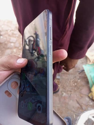 Itel City 100 all ok 10/9 whatsap pe msg kren 03045677756
