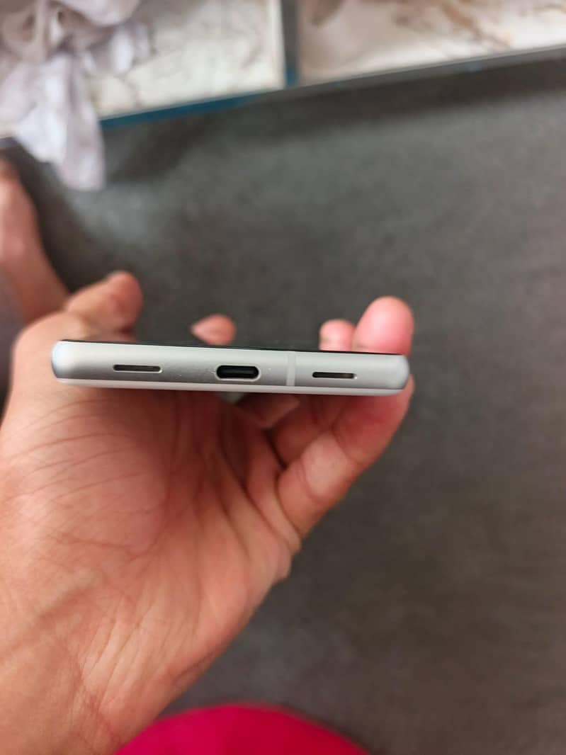 Google Pixel 7a 2