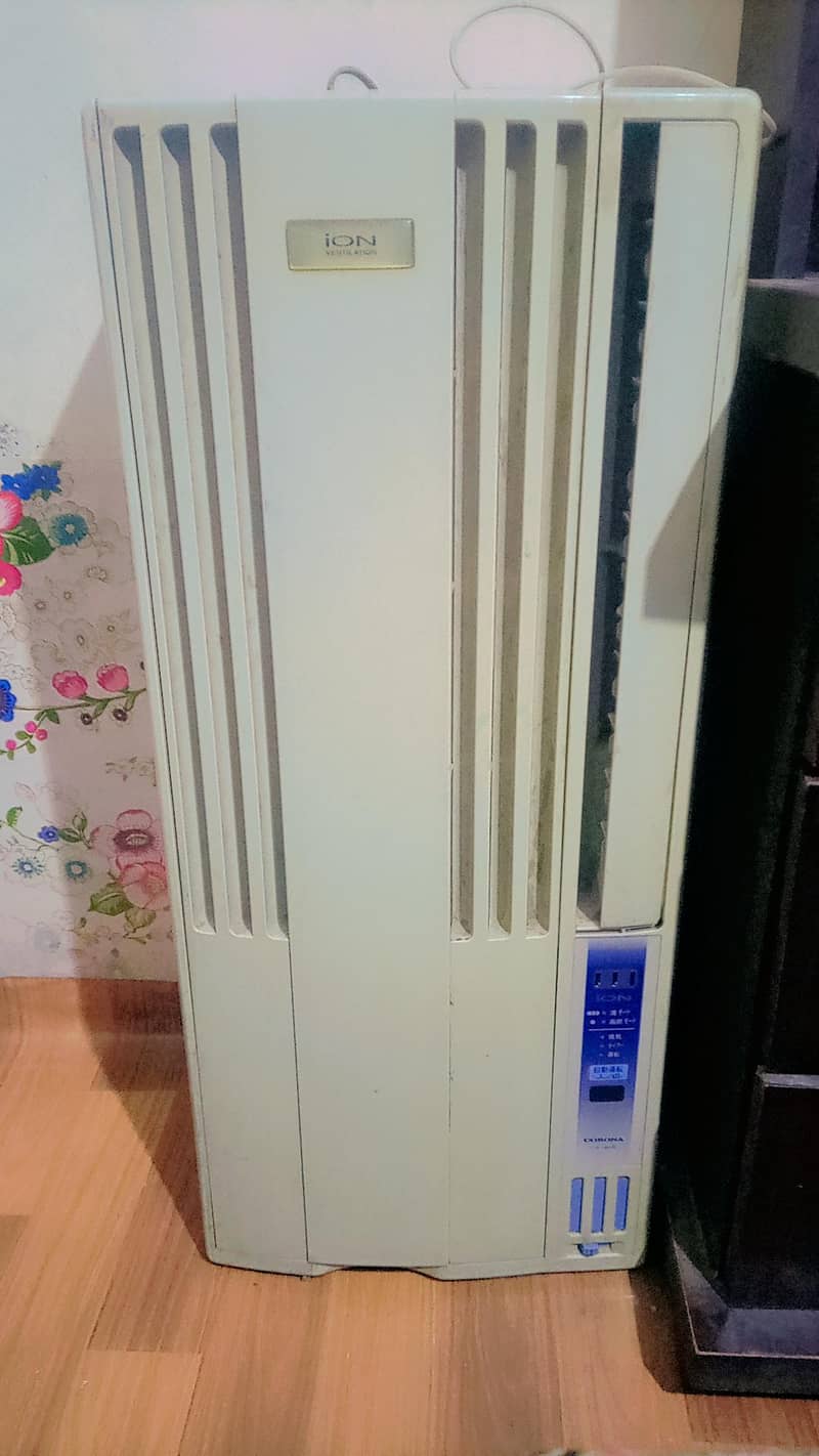 window ac 1