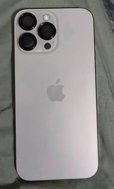 Apple iPhone 16 Pro Max