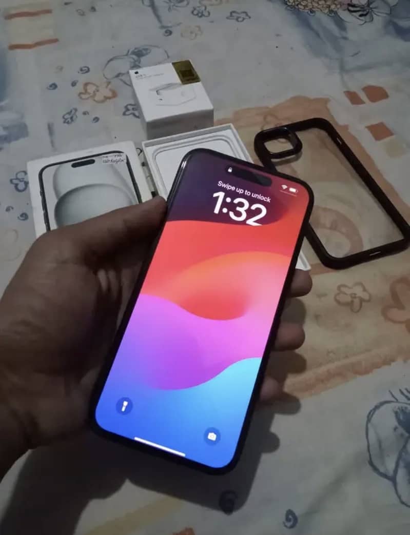 Iphone 15 plus 4
