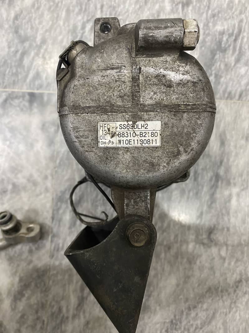 Ac compressor and pipe 6