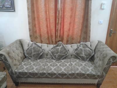 7 Seven seater Sofa set slightly used