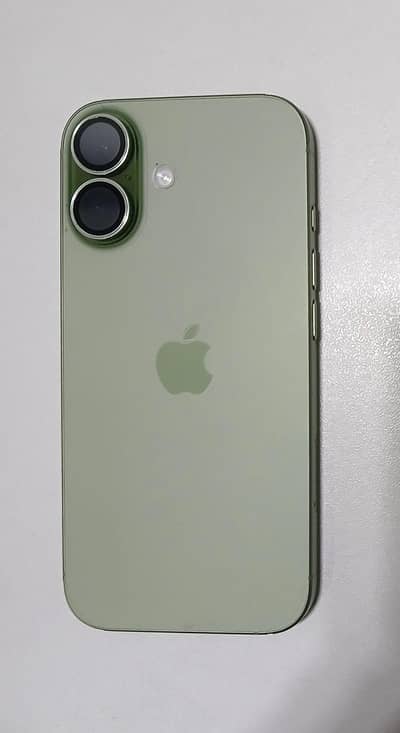 iPhone 17 256 gb 100% BH 10/10 Condition 69 CC 22 Months Warranty