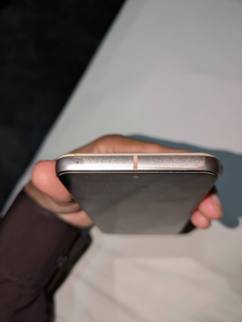 Google Pixel 8 6