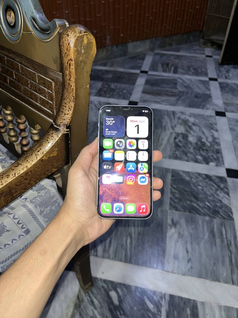 Apple iPhone 12 2