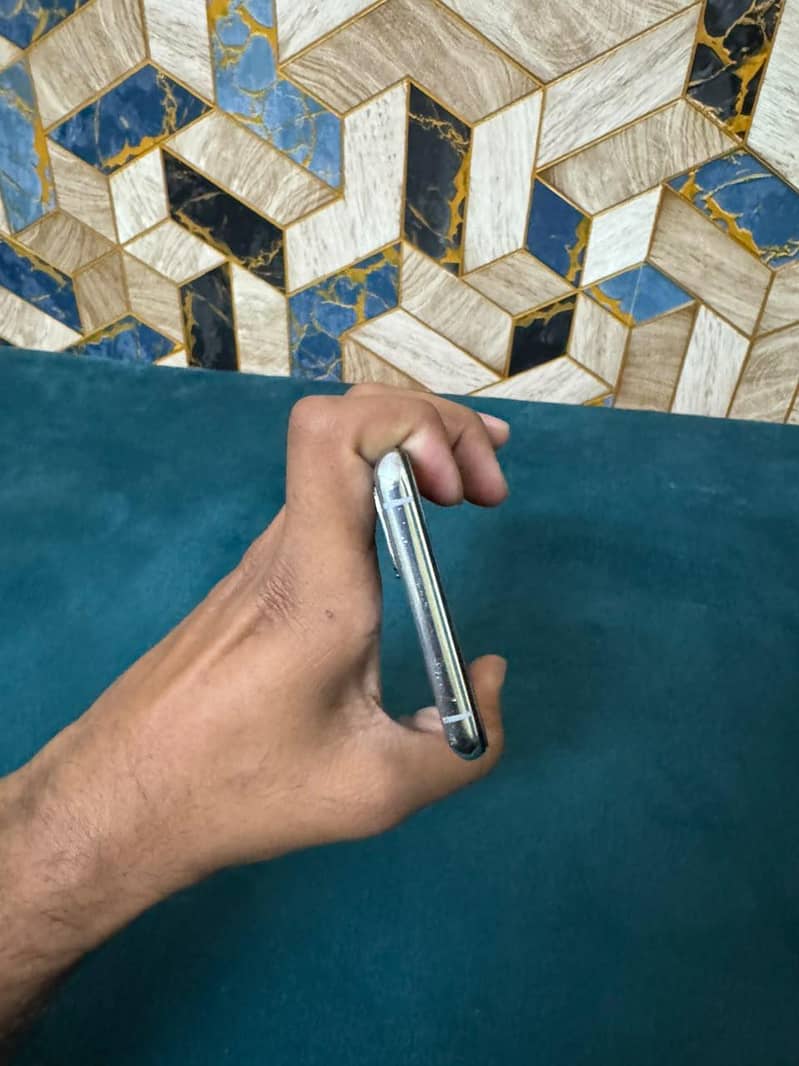 One Plus 8T 4